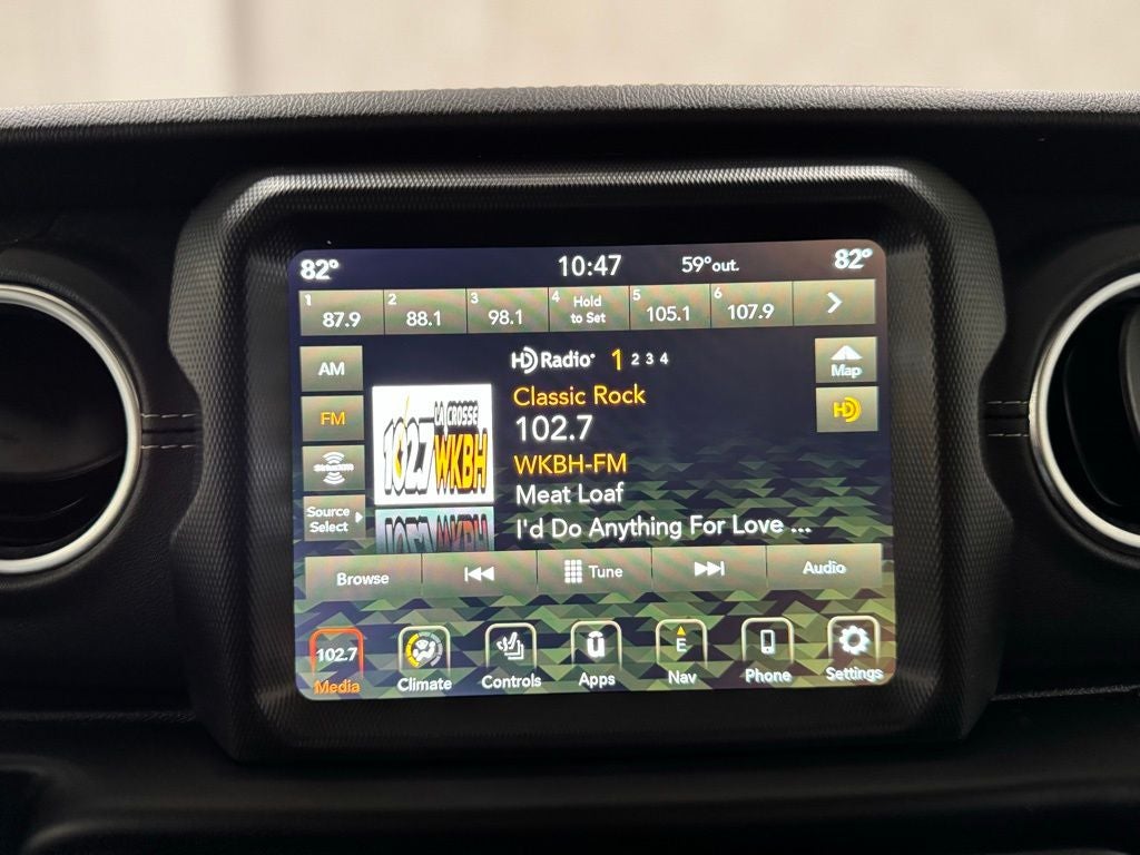 2022 Jeep Wrangler Unlimited Sahara 4x4