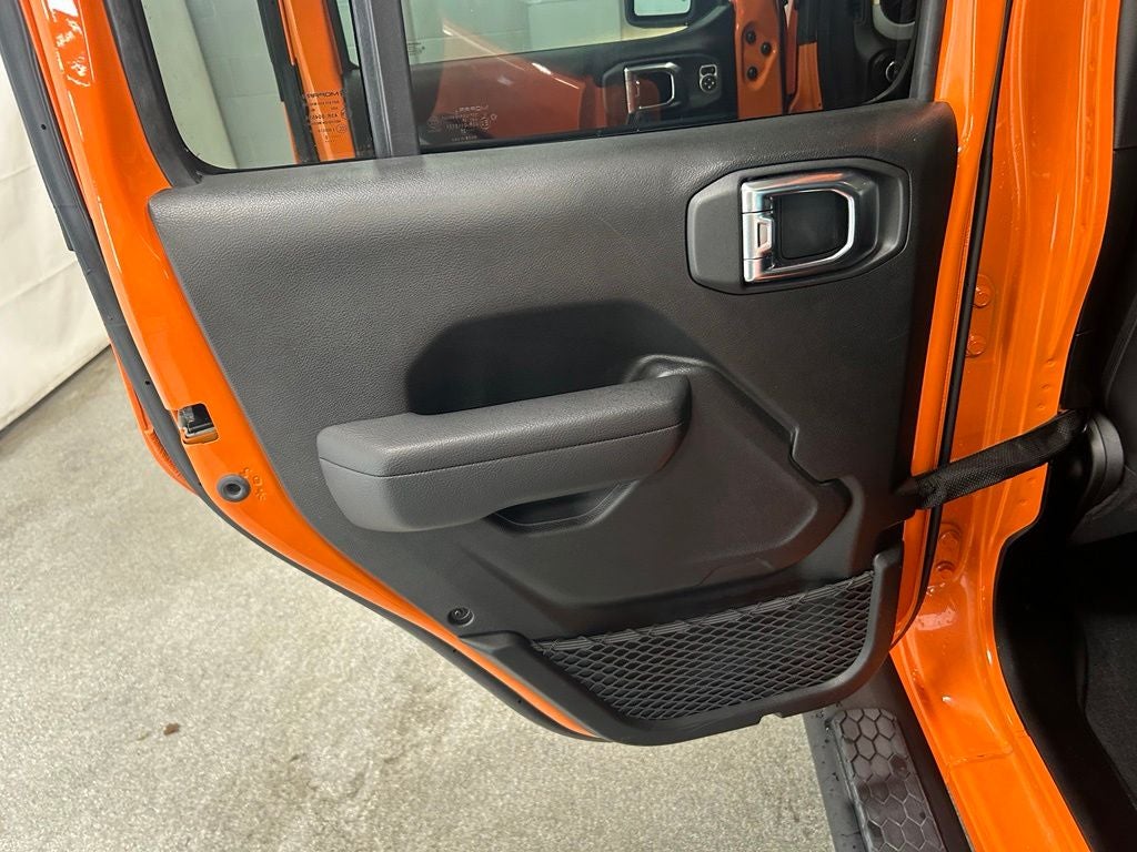 2025 Jeep Wrangler 4-Door Summit 4x4