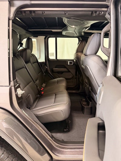 2027 Jeep Wrangler WRANGLER 4-DOOR SAHARA