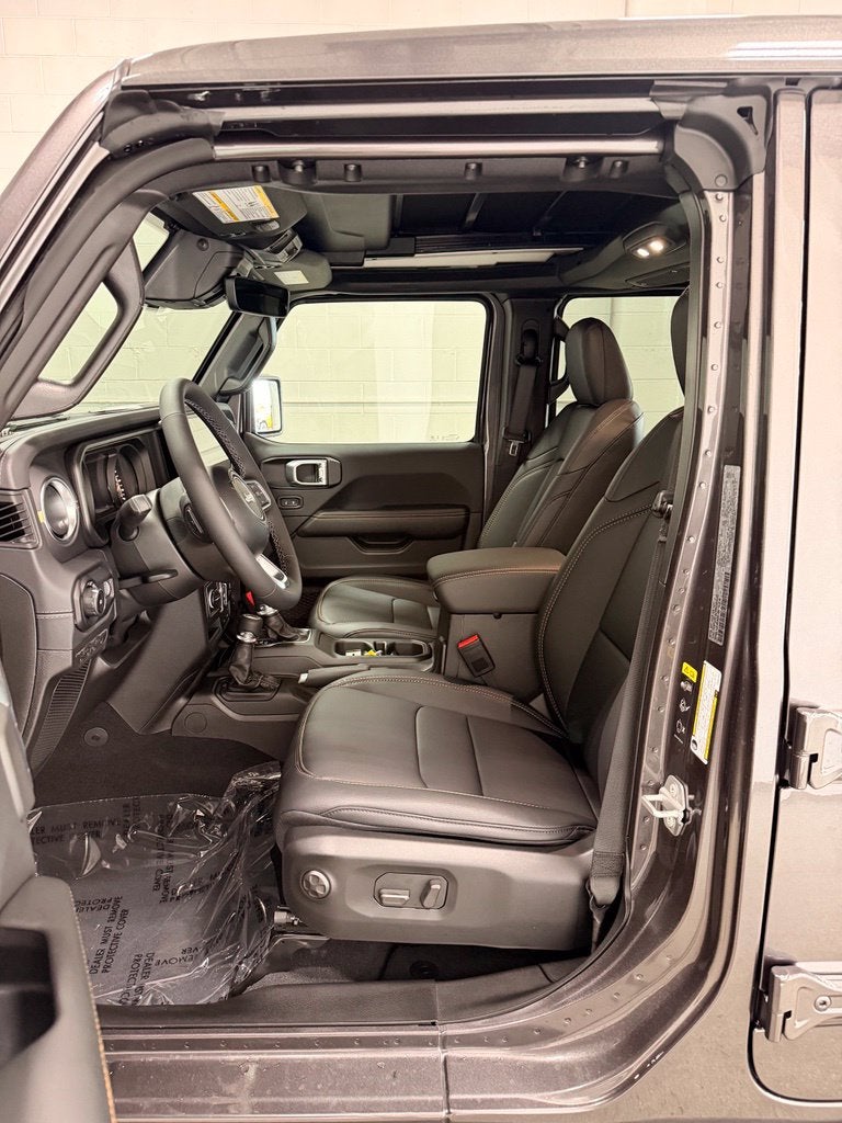 2027 Jeep Wrangler WRANGLER 4-DOOR SAHARA
