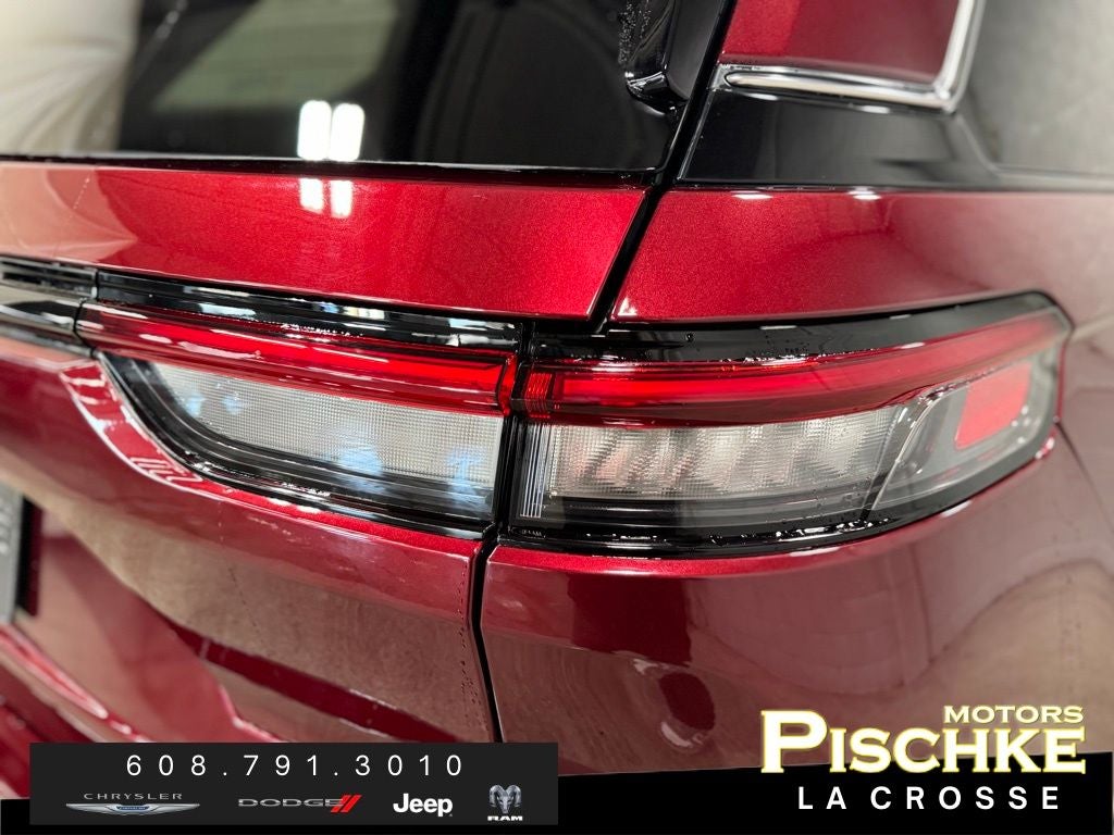 2026 Jeep Grand Cherokee GRAND CHEROKEE LAREDO X 4X4