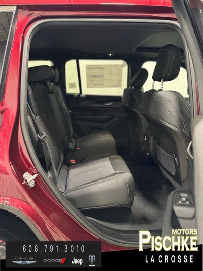 2026 Jeep Grand Cherokee GRAND CHEROKEE LAREDO X 4X4