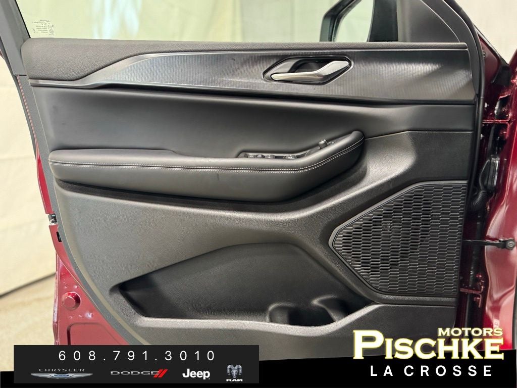 2026 Jeep Grand Cherokee GRAND CHEROKEE LAREDO X 4X4