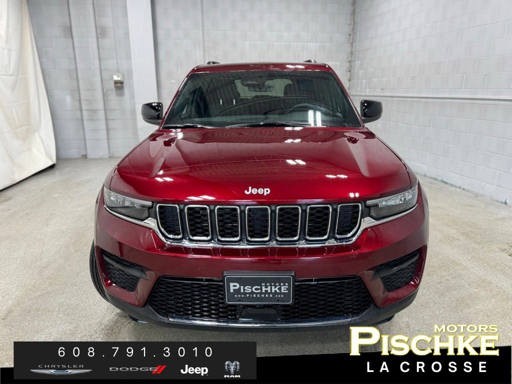 2026 Jeep Grand Cherokee GRAND CHEROKEE LAREDO X 4X4