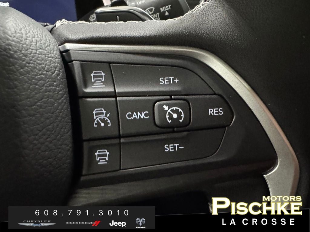 2026 Jeep Grand Cherokee GRAND CHEROKEE LAREDO X 4X4