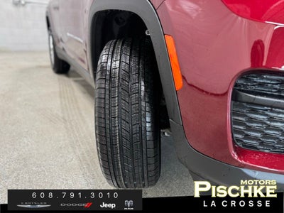 2026 Jeep Grand Cherokee GRAND CHEROKEE LAREDO X 4X4