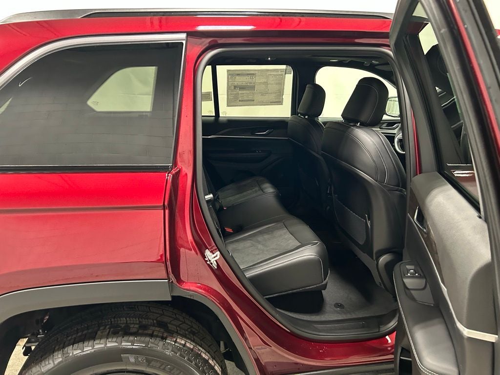 2026 Jeep Grand Cherokee GRAND CHEROKEE LAREDO ALTITUDE 4X4