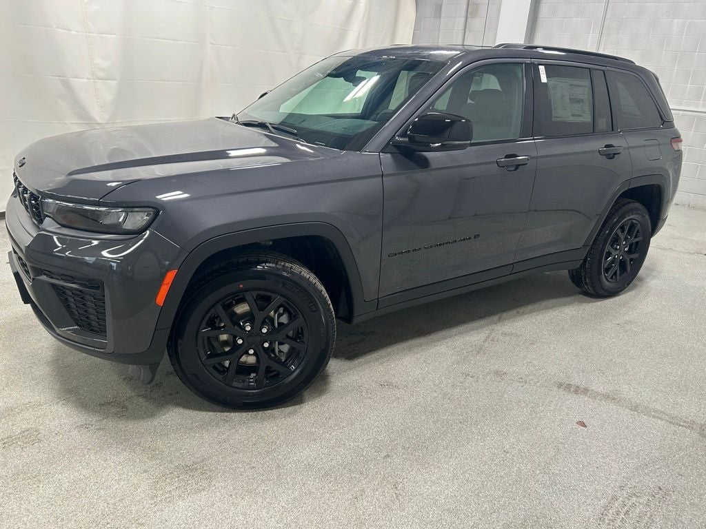 2026 Jeep Grand Cherokee GRAND CHEROKEE LAREDO ALTITUDE 4X4