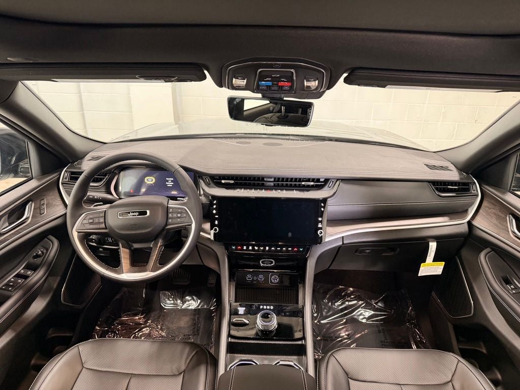 2027 Jeep Grand Cherokee GRAND CHEROKEE LIMITED RESERVE 4X4