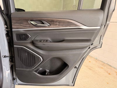 2027 Jeep Grand Cherokee GRAND CHEROKEE LIMITED RESERVE 4X4