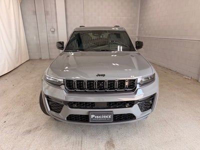 2027 Jeep Grand Cherokee GRAND CHEROKEE LIMITED RESERVE 4X4