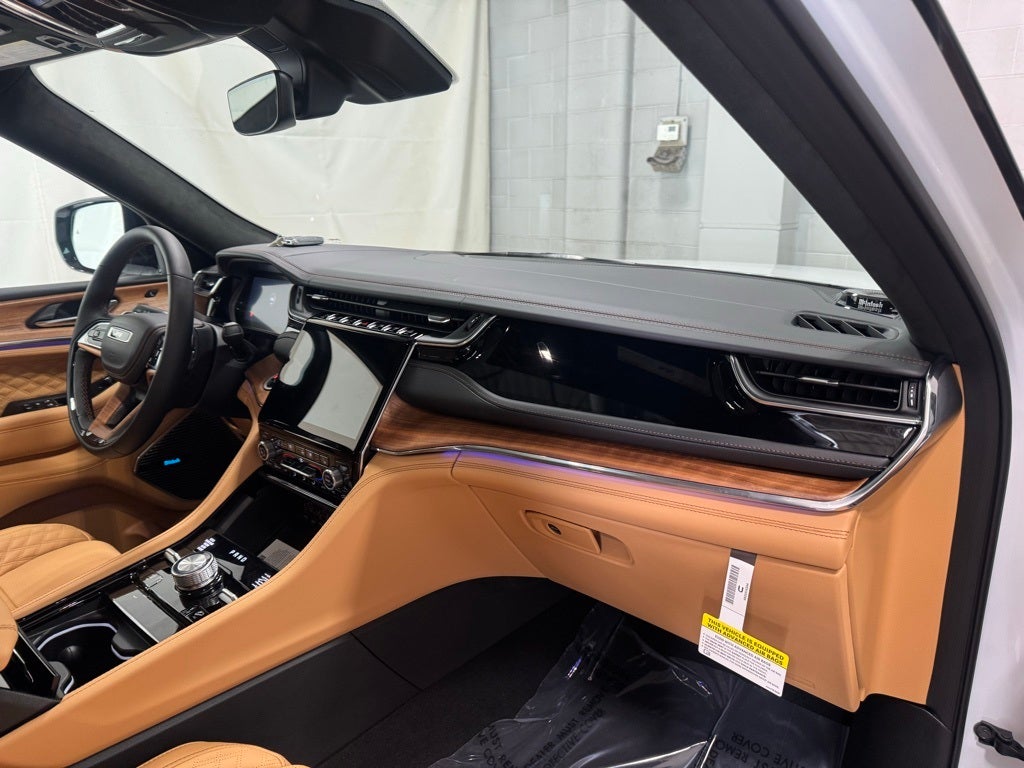 2025 Jeep Grand Cherokee GRAND CHEROKEE SUMMIT RESERVE 4X4