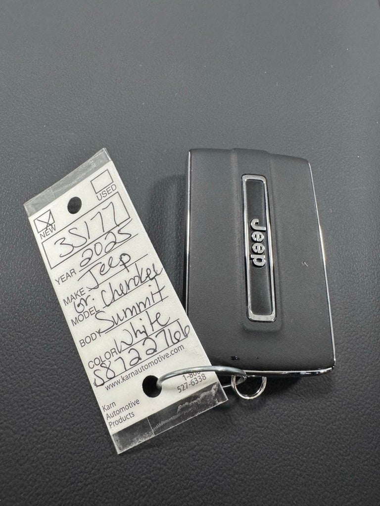 2025 Jeep Grand Cherokee GRAND CHEROKEE SUMMIT RESERVE 4X4