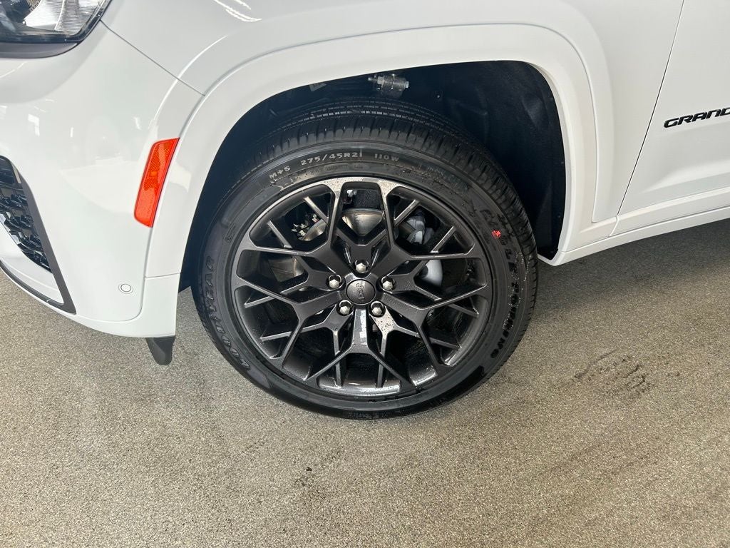 2026 Jeep Grand Cherokee GRAND CHEROKEE SUMMIT 4X4