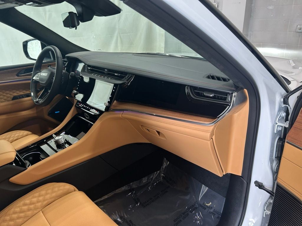 2026 Jeep Grand Cherokee GRAND CHEROKEE SUMMIT 4X4