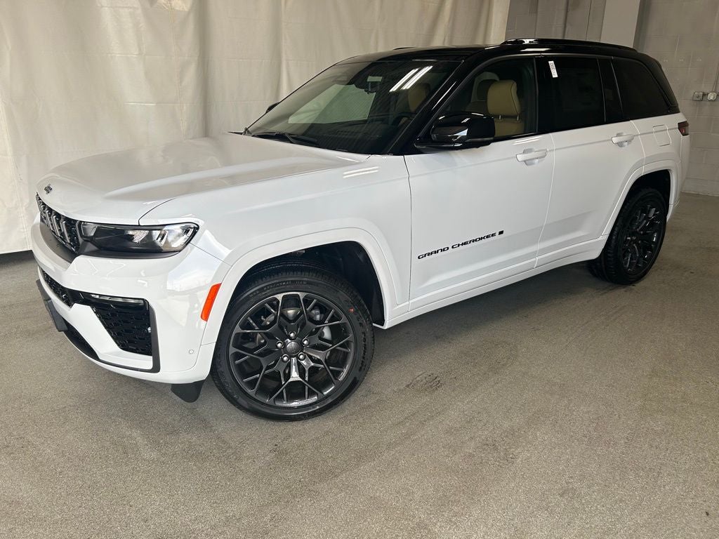 2026 Jeep Grand Cherokee GRAND CHEROKEE SUMMIT 4X4