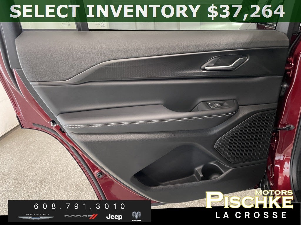 2025 Jeep Grand Cherokee GRAND CHEROKEE L LAREDO 4X4