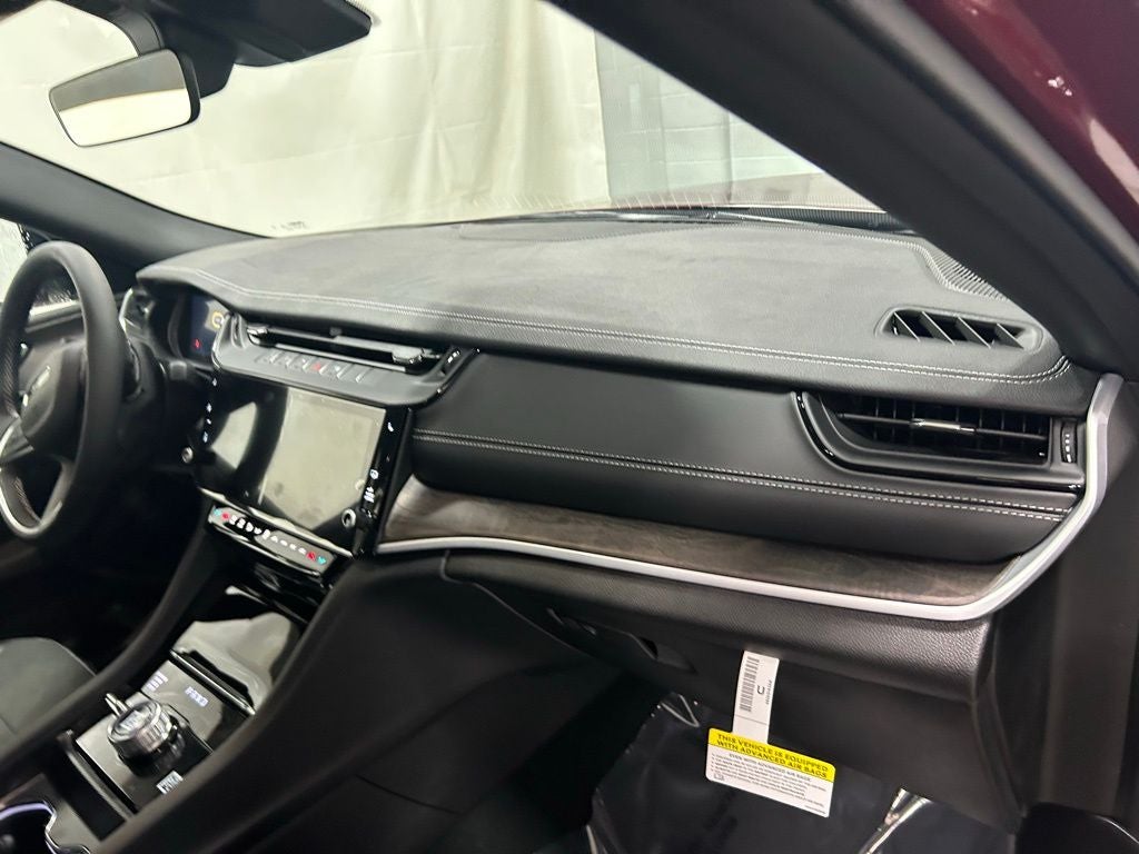 2026 Jeep Grand Cherokee GRAND CHEROKEE L LAREDO ALTITUDE 4X4