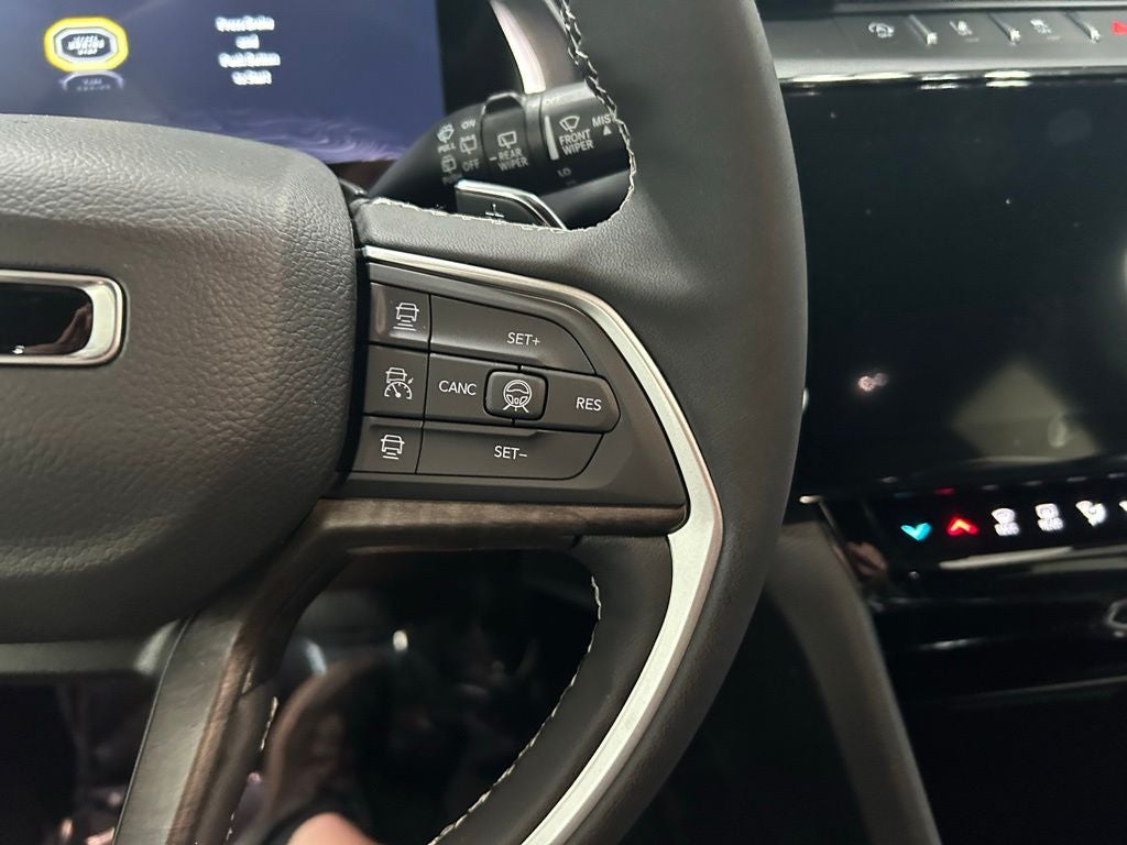 2026 Jeep Grand Cherokee GRAND CHEROKEE L LAREDO ALTITUDE 4X4