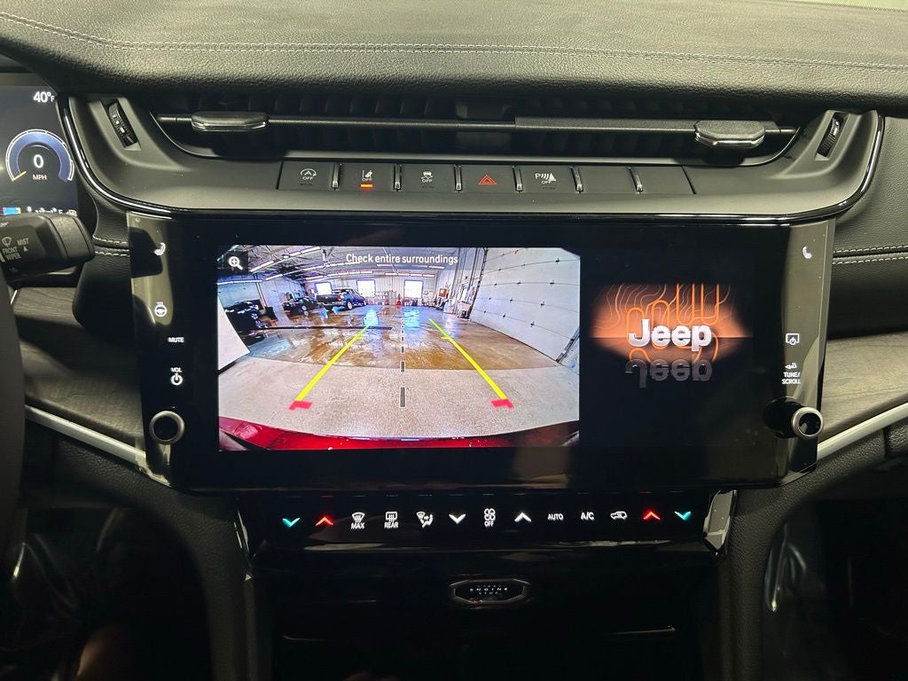 2026 Jeep Grand Cherokee GRAND CHEROKEE L LAREDO ALTITUDE 4X4