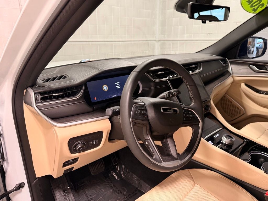 2023 Jeep Grand Cherokee L Limited 4x4