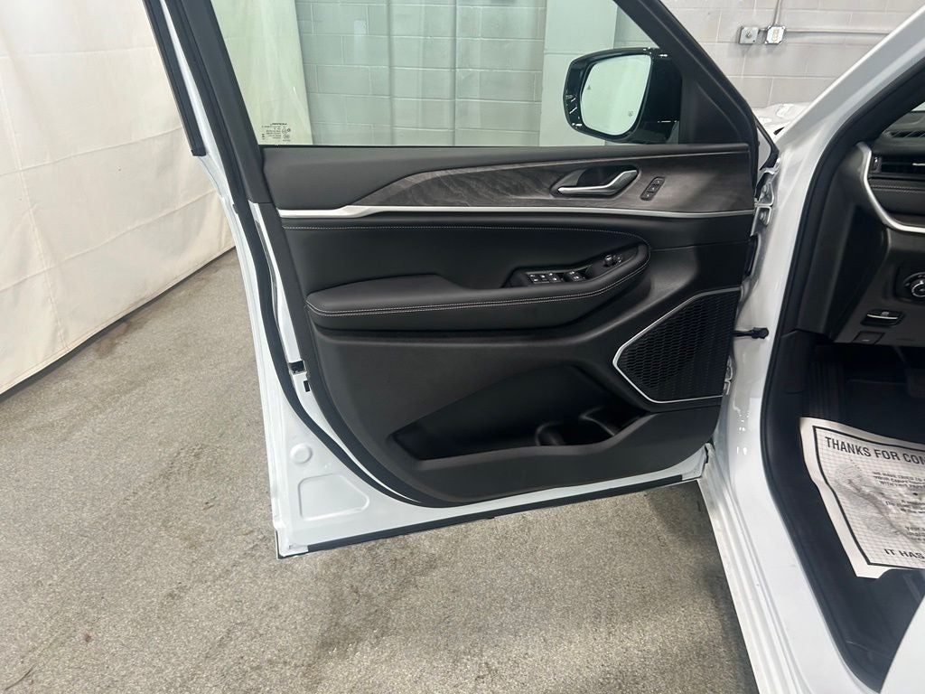 2026 Jeep Grand Cherokee Limited Reserve 4x4