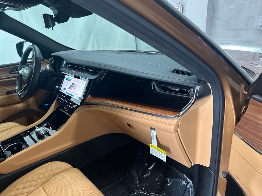 2026 Jeep Grand Cherokee GRAND CHEROKEE L SUMMIT 4X4