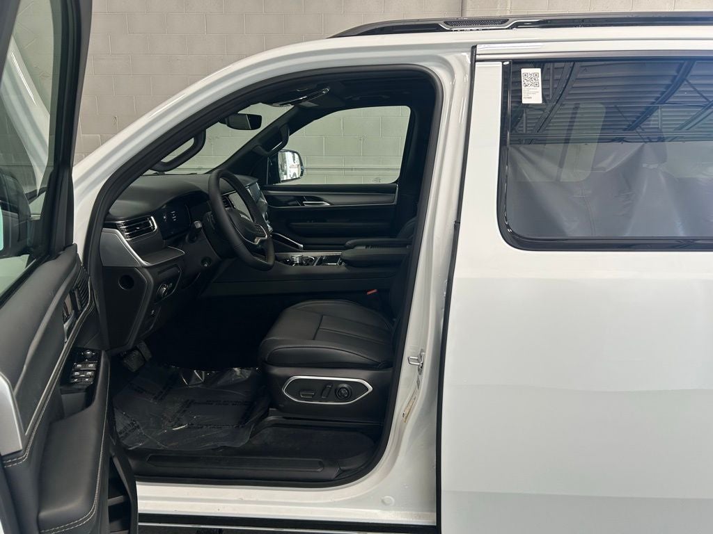 2026 Jeep Grand Wagoneer GRAND WAGONEER L LIMITED RESERVE 4X4