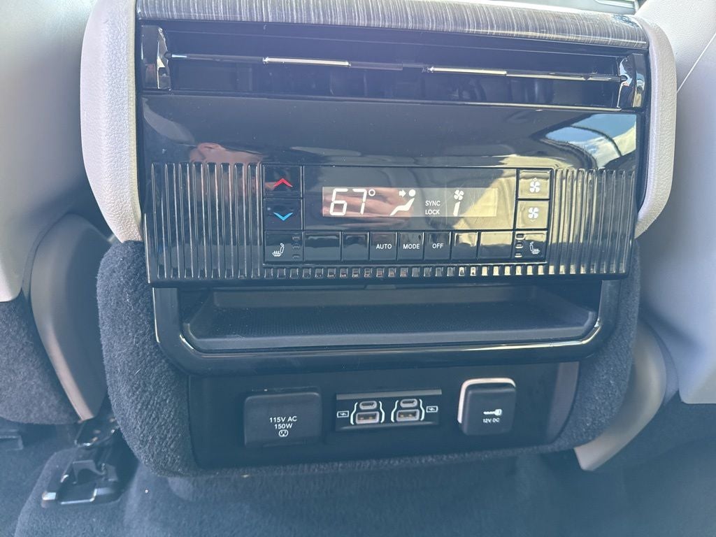 2022 Jeep Wagoneer Series III 4x4