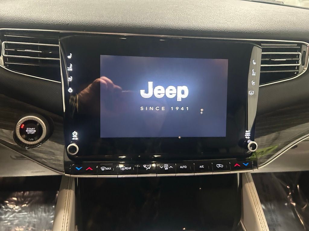 2022 Jeep Wagoneer Series III 4x4