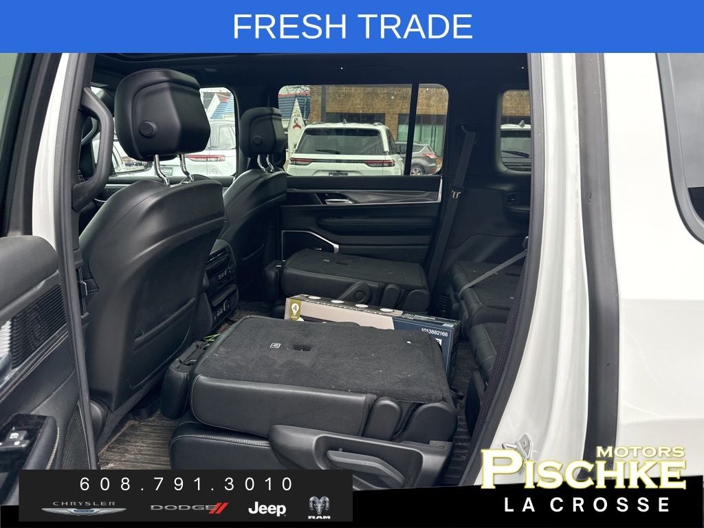 2022 Jeep Wagoneer Series III Carbide 4x4