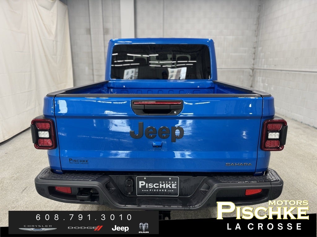 2026 Jeep Gladiator GLADIATOR SAHARA 4X4