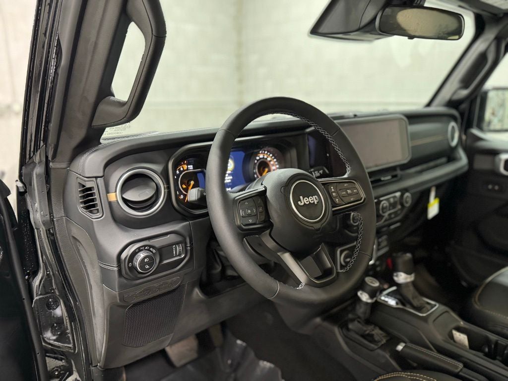 2026 Jeep Gladiator GLADIATOR SAHARA 4X4