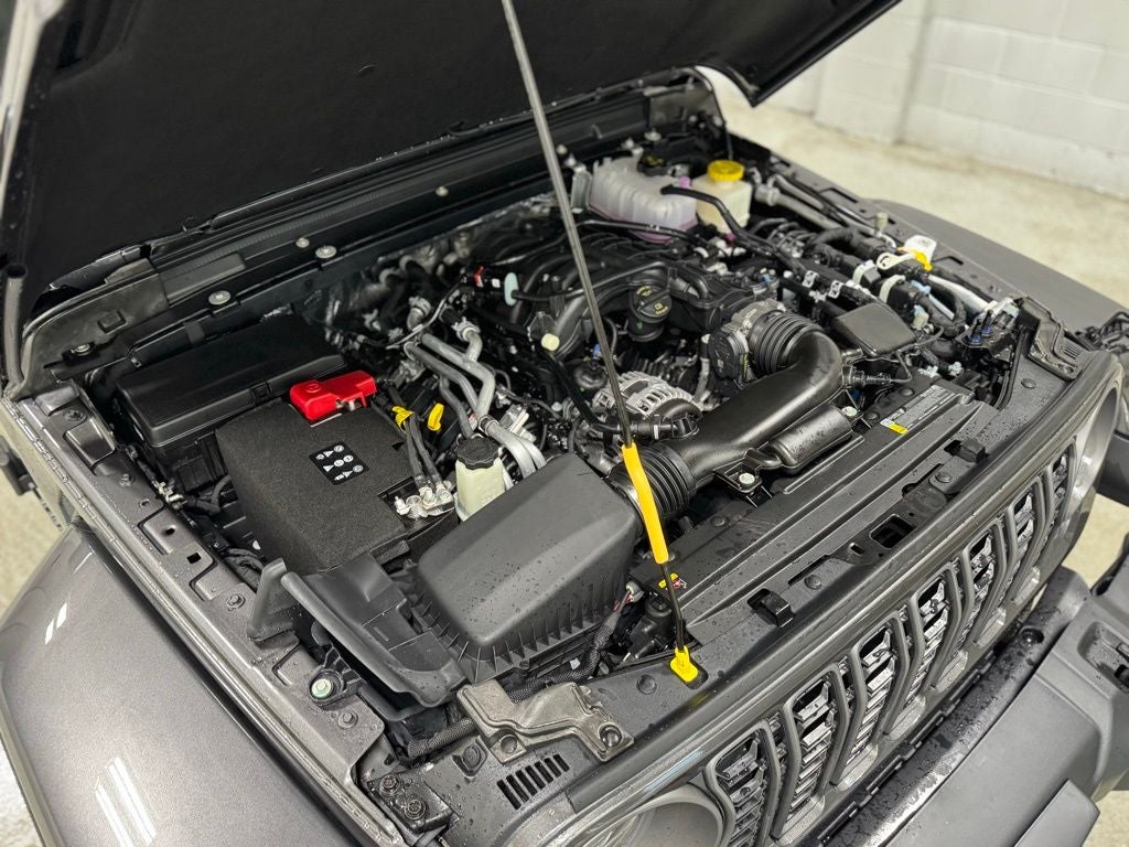 2026 Jeep Gladiator GLADIATOR SAHARA 4X4