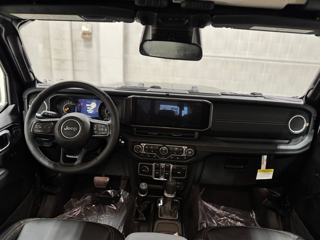 2026 Jeep Gladiator GLADIATOR SAHARA 4X4