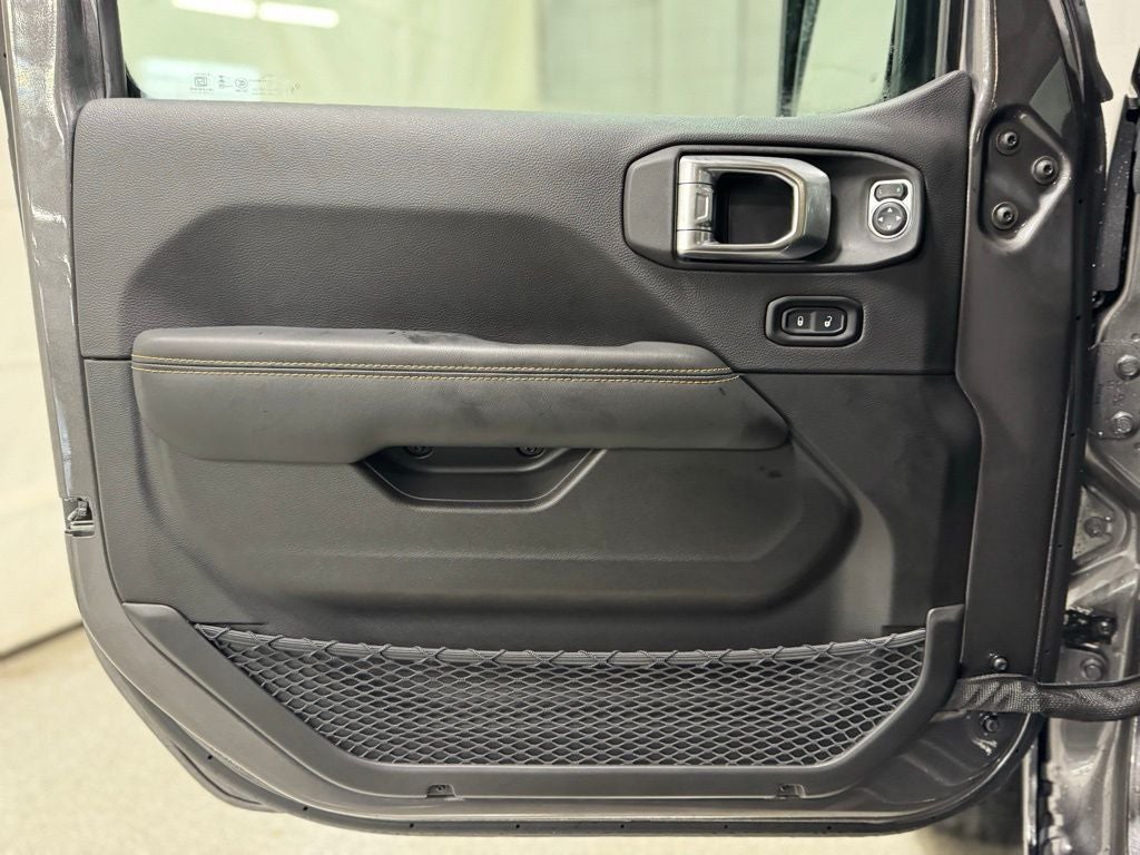 2026 Jeep Gladiator GLADIATOR SAHARA 4X4