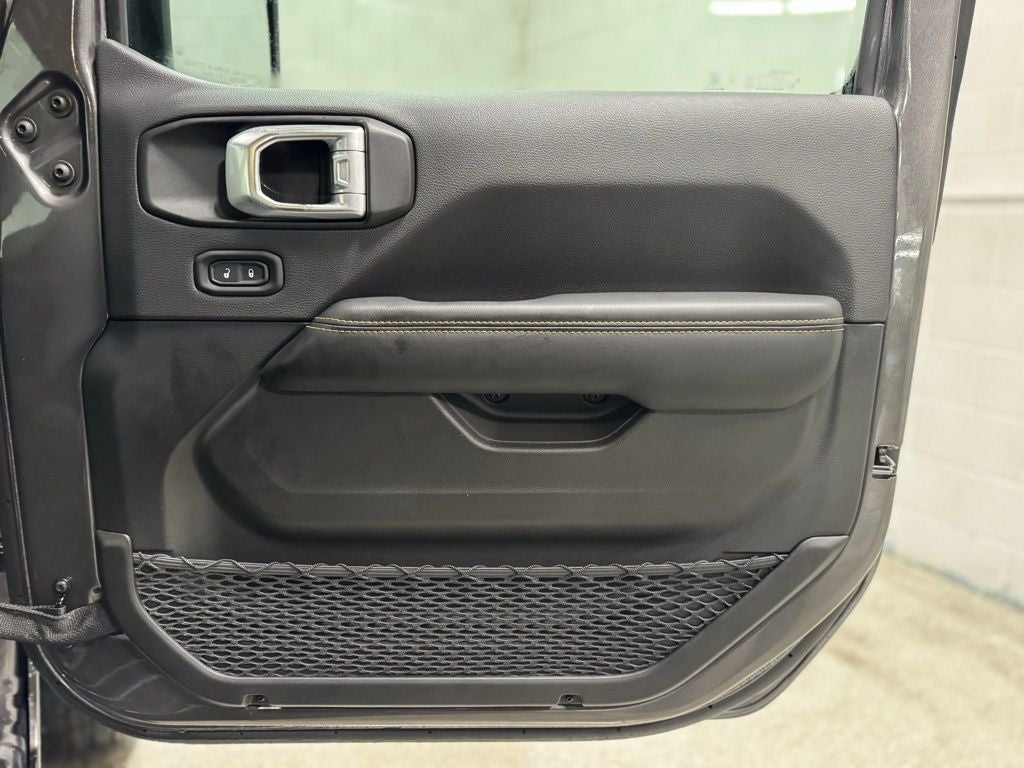 2026 Jeep Gladiator GLADIATOR SAHARA 4X4