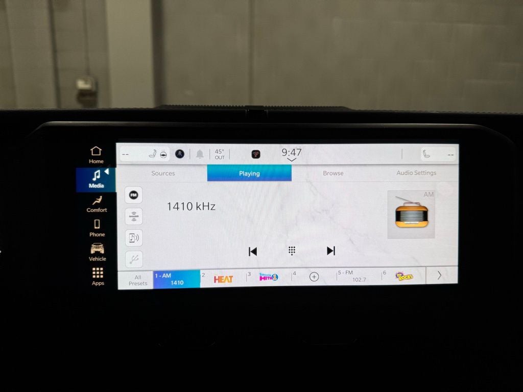 2026 Jeep Gladiator GLADIATOR SAHARA 4X4