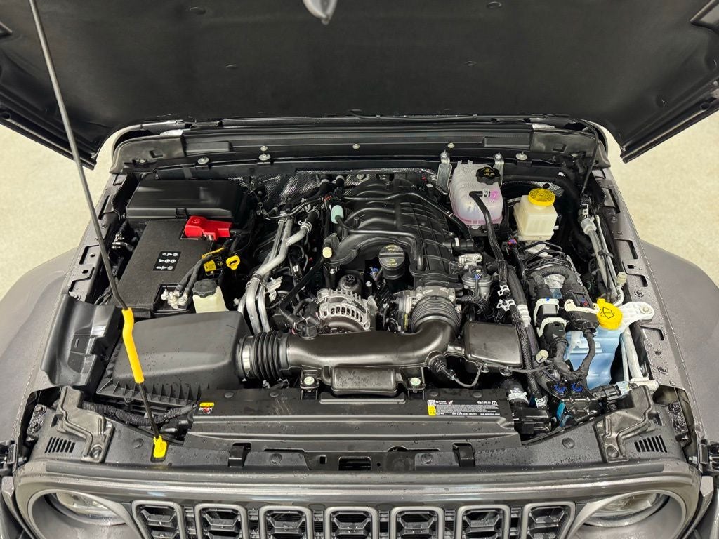 2026 Jeep Gladiator GLADIATOR SAHARA 4X4