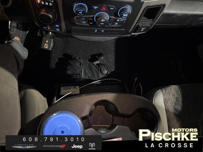 2019 RAM 1500 Classic SLT Crew Cab 4x4 5'7' Box