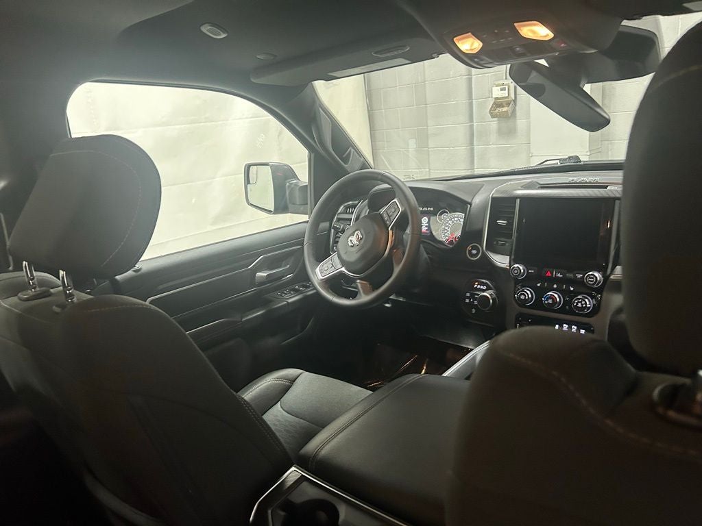 2025 RAM 1500 Big Horn Crew Cab 4x4 5'7' Box