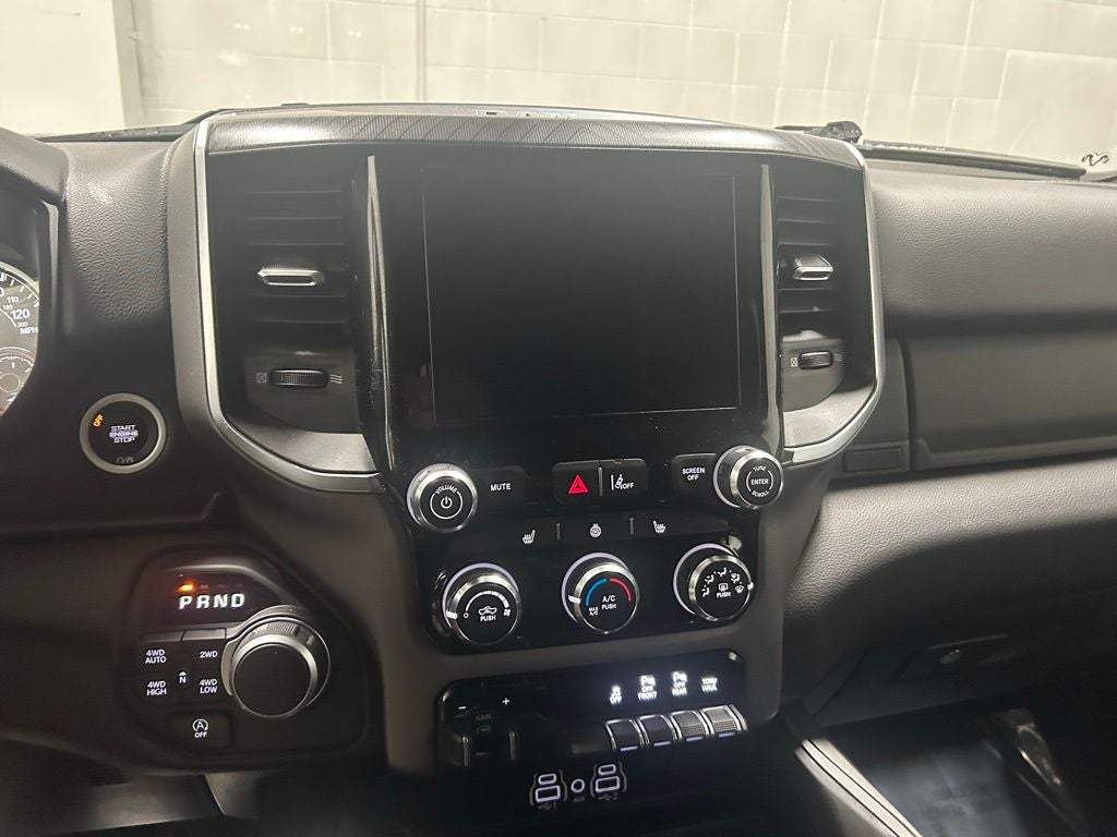 2025 RAM 1500 Big Horn Crew Cab 4x4 5'7' Box