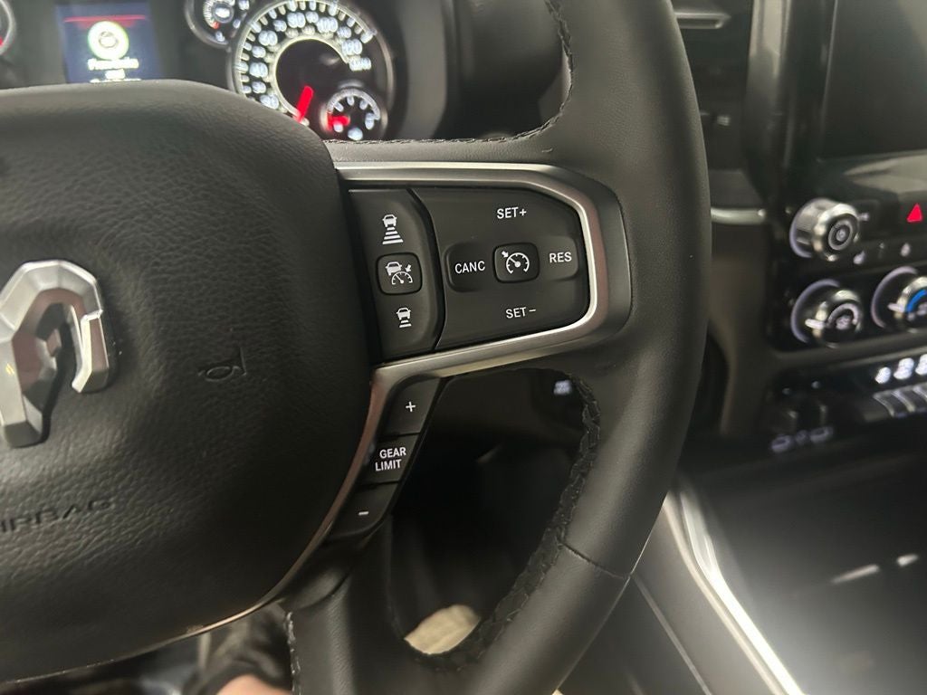 2025 RAM 1500 Big Horn Crew Cab 4x4 5'7' Box