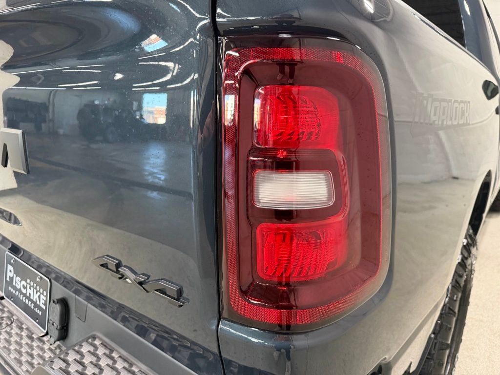 2026 RAM 1500 RAM 1500 WARLOCK CREW CAB 4X4 5'7' BOX