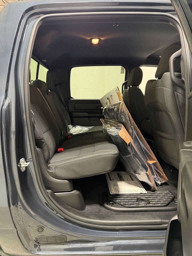 2026 RAM 1500 RAM 1500 WARLOCK CREW CAB 4X4 5'7' BOX