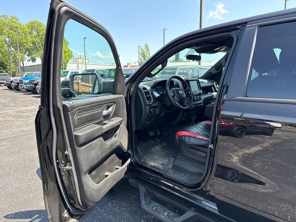 2024 RAM 1500 Tradesman Crew Cab 4x4 5'7' Box