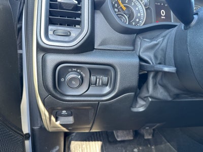 2019 RAM 1500 Tradesman Crew Cab 4x4 5'7' Box