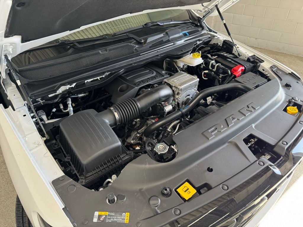 2026 RAM Ram 1500 RAM 1500 EXPRESS CREW CAB 4X4 5'7' BOX