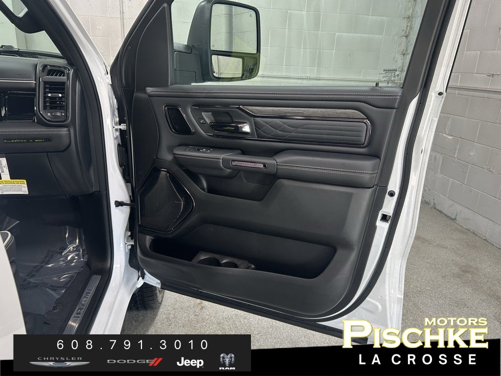 2026 RAM Ram 1500 RAM 1500 LIMITED CREW CAB 4X4 5'7' BOX