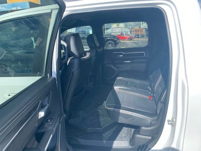 2024 RAM 1500 Laramie Crew Cab 4x4 5'7' Box